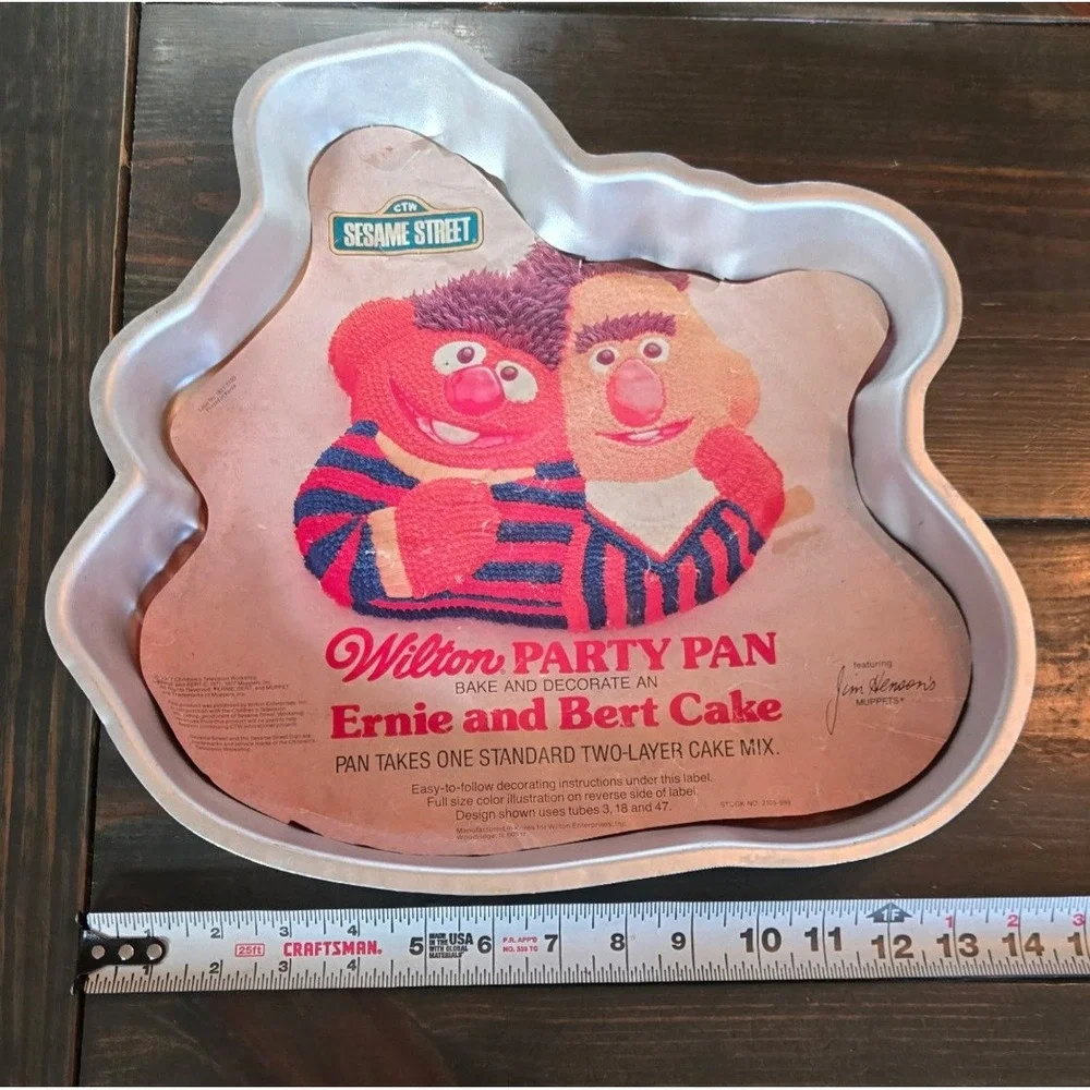 Vintage Wilton Sesame Street‎ Ernie and Bert Cake Pan 1977 Aluminum 502-7423